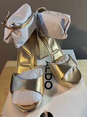 Aldo ENAEGYN2.0 Gold Block Heel Sandals with Ankle Strap Size 8